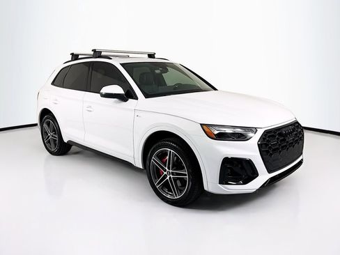 Certified 2025 Audi Q5 e Premium Plus w/ Premium Plus Package image 3
