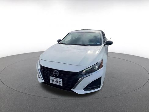 Used 2025 Nissan Altima 2.5 SV image 7