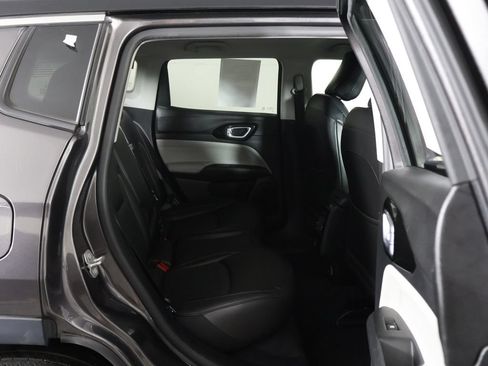 Used 2022 Jeep Compass Limited AWD/4WD image 29