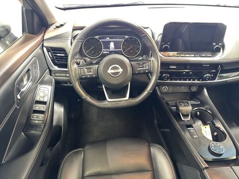 Used 2023 Nissan Rogue SL w/ SL Premium Package image 15