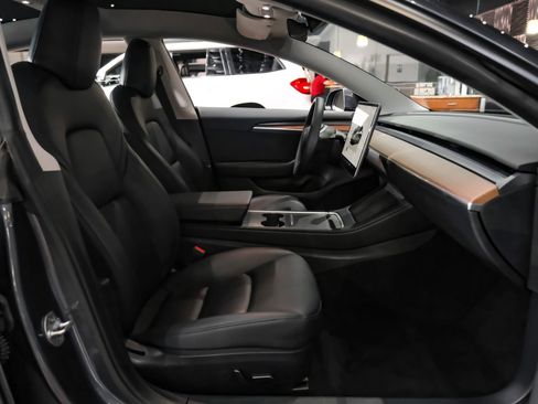 Used 2023 Tesla Model 3 Standard Range image 44