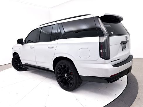 Used 2025 Cadillac Escalade Sport Platinum w/ LPO, ONYX Package AWD/4WD image 2