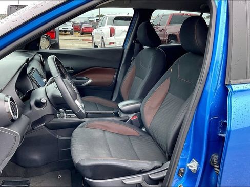 Used 2023 Nissan Kicks SR FWD image 18