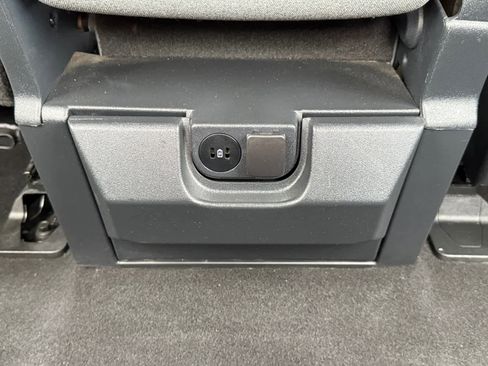 Used 2024 Ford F150 XLT AWD/4WD image 24