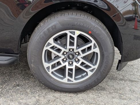 New 2025 Ford Expedition Max Active RWD image 12