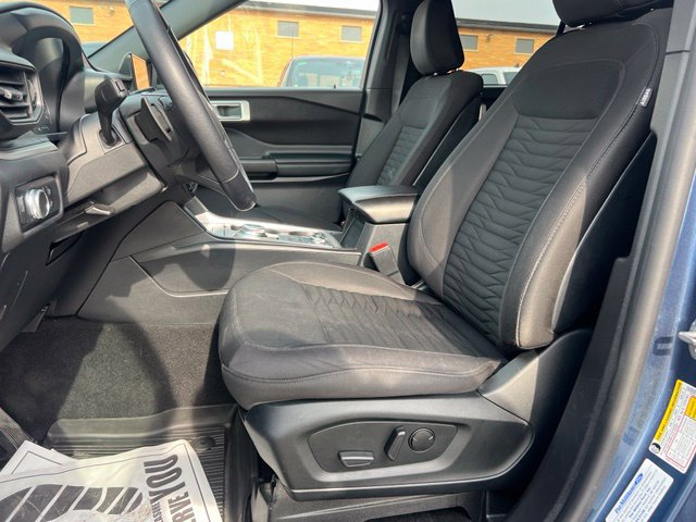 Certified 2020 Ford Explorer XLT w/ Comfort Package AWD/4WD image 18