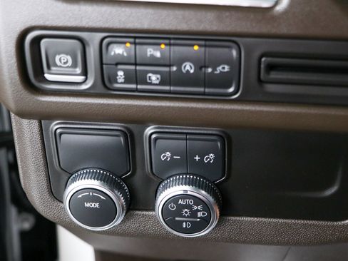 Used 2022 GMC Yukon SLT w/ SLT Premium Package RWD image 23