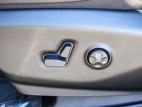 New 2026 Chrysler Pacifica Select w/ S Appearance Package image 23