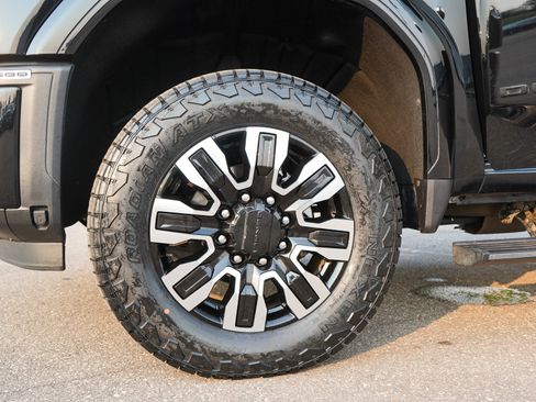 Used 2025 GMC Sierra 3500 Denali Ultimate AWD/4WD image 31
