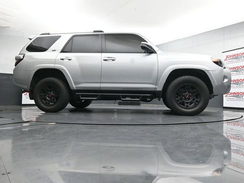 Used 2019 Toyota 4Runner SR5 Premium AWD/4WD image 43
