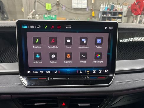 New 2026 Volkswagen Tiguan SE R-Line AWD/4WD image 13