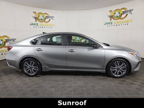 Used 2022 Kia Forte GT-Line w/ GT-Line Premium Package image 10