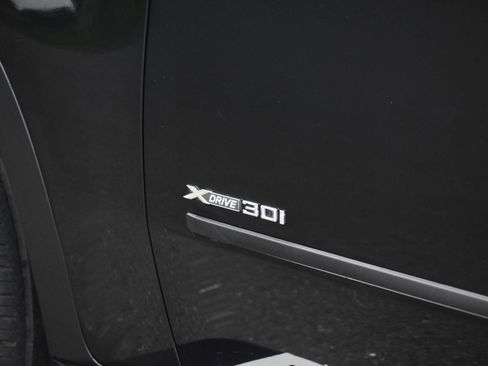 Used 2010 BMW X5 xDrive30i image 18