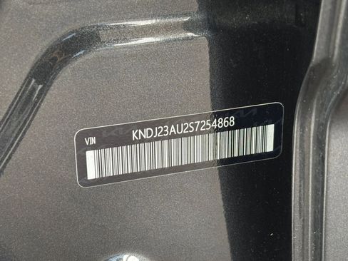Used 2025 Kia Soul LX w/ LX Technology Package FWD image 27