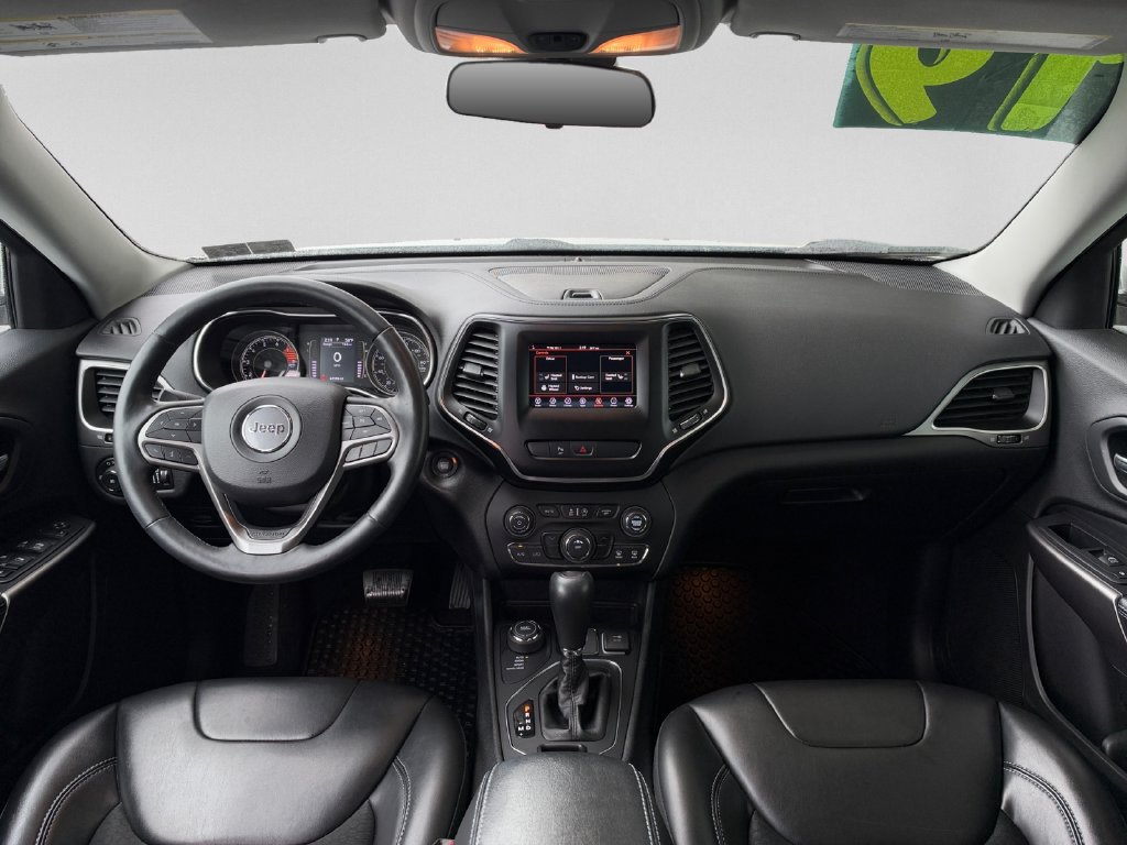 Certified 2019 Jeep Cherokee Latitude Plus w/ Cold Weather Group AWD/4WD image 11