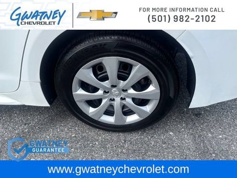 Used 2024 Toyota Corolla LE FWD image 10