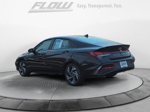 Certified 2025 Hyundai Elantra Sport FWD image 6