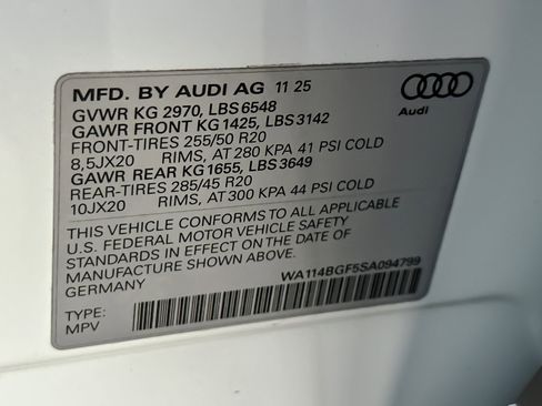 New 2025 Audi Q6 e-tron Premium image 24