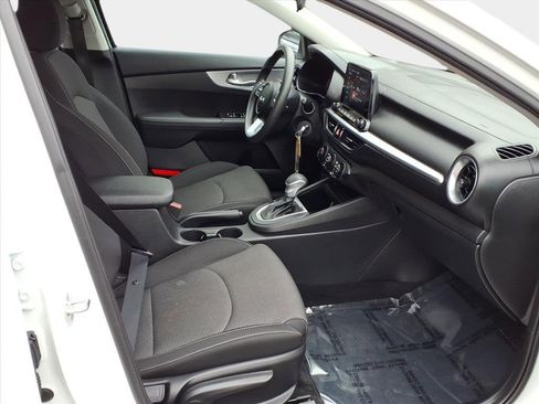 Used 2023 Kia Forte LXS w/ LXS Technology Package image 13