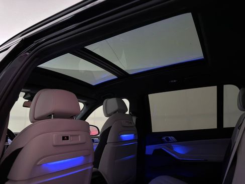 Used 2019 BMW X7 xDrive40i w/ Premium Package AWD/4WD image 22