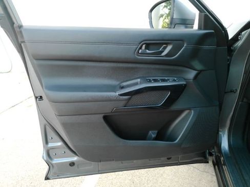 Used 2024 Nissan Pathfinder SV w/ Black Appearance Package FWD image 11