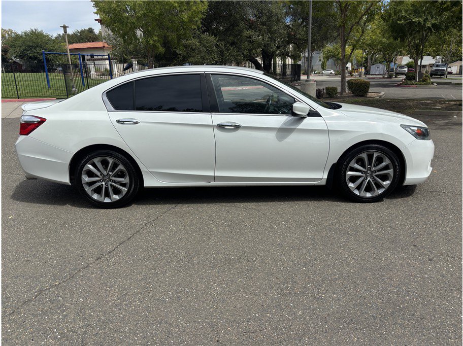 Used 2014 Honda Accord Sport image 4
