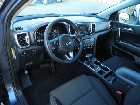 Used 2018 Kia Sportage LX image 11
