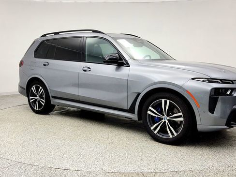 Used 2025 BMW X7 M60i AWD/4WD image 3