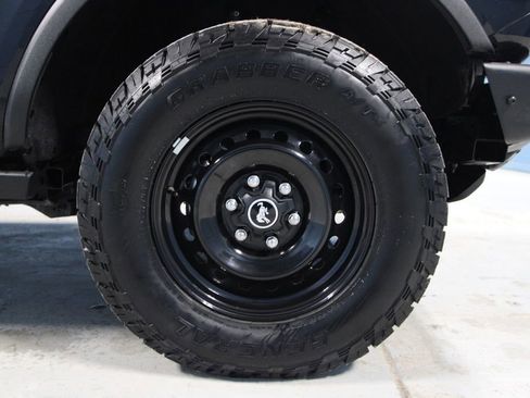 Used 2023 Ford Bronco Black Diamond image 37
