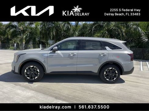 New 2026 Kia Sorento S image 5
