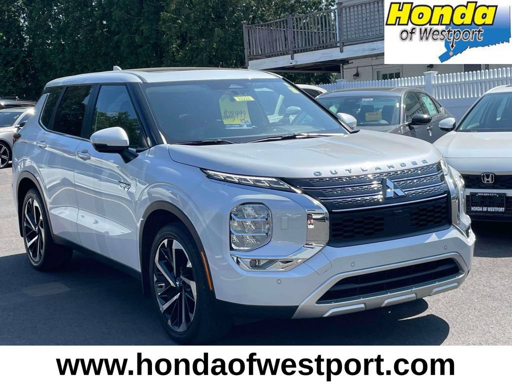 Used 2024 Mitsubishi Outlander SE AWD/4WD image 1