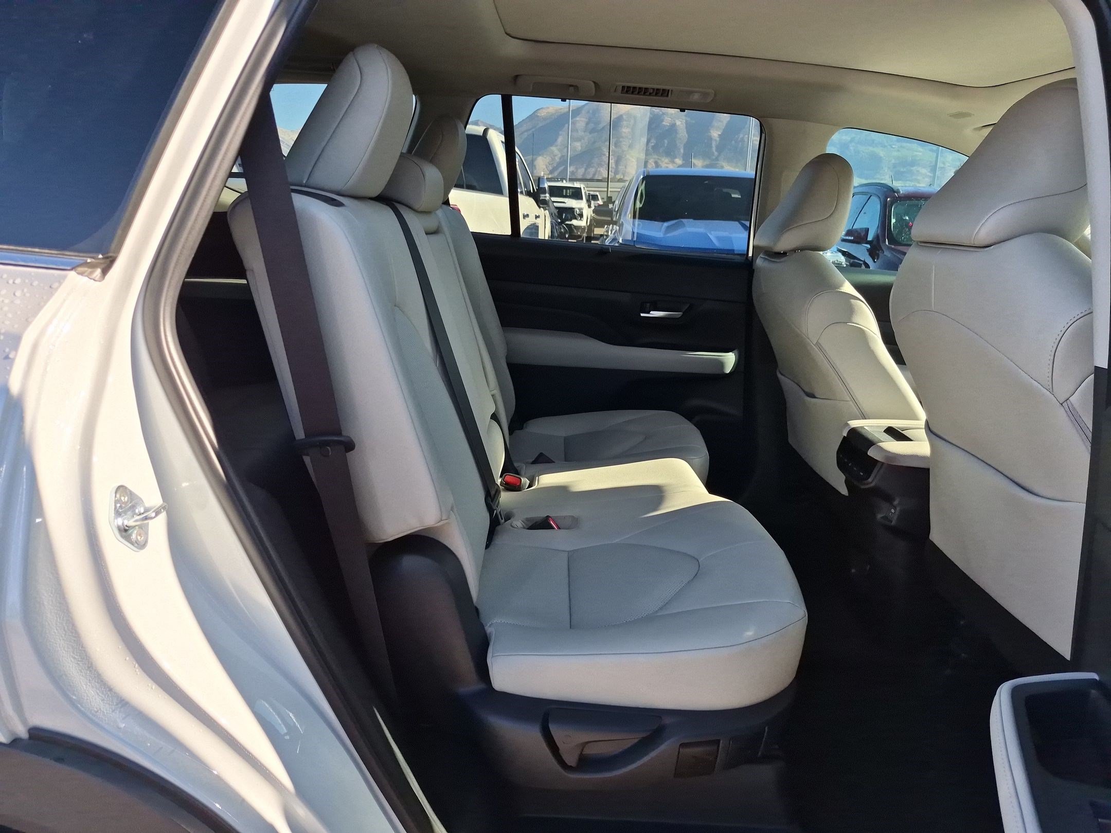 Used 2026 Toyota Grand Highlander FWD image 31