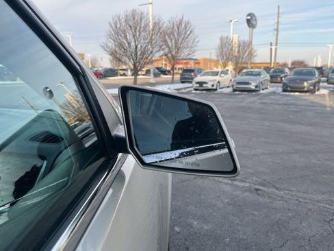 Used 2015 Chevrolet Traverse LT image 4