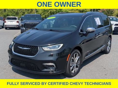 Used 2022 Chrysler Pacifica Pinnacle AWD/4WD image 12