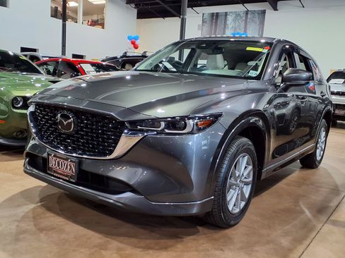 Used 2025 MAZDA CX-5 AWD 2.5 S w/ Preferred Package image 3