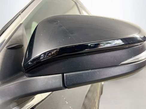 Used 2017 Toyota Highlander Limited FWD image 13
