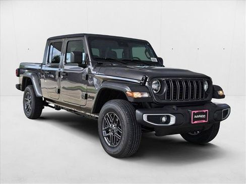 New 2025 Jeep Gladiator Sport image 7