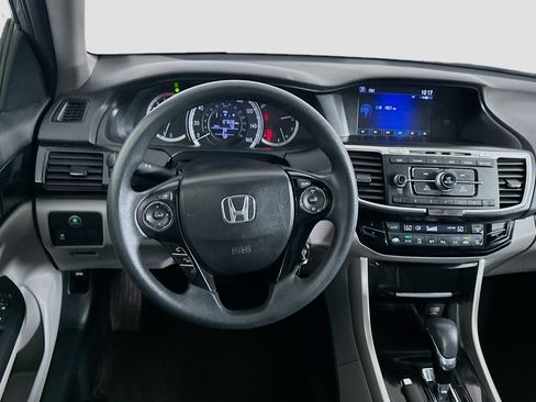 Used 2017 Honda Accord LX image 17
