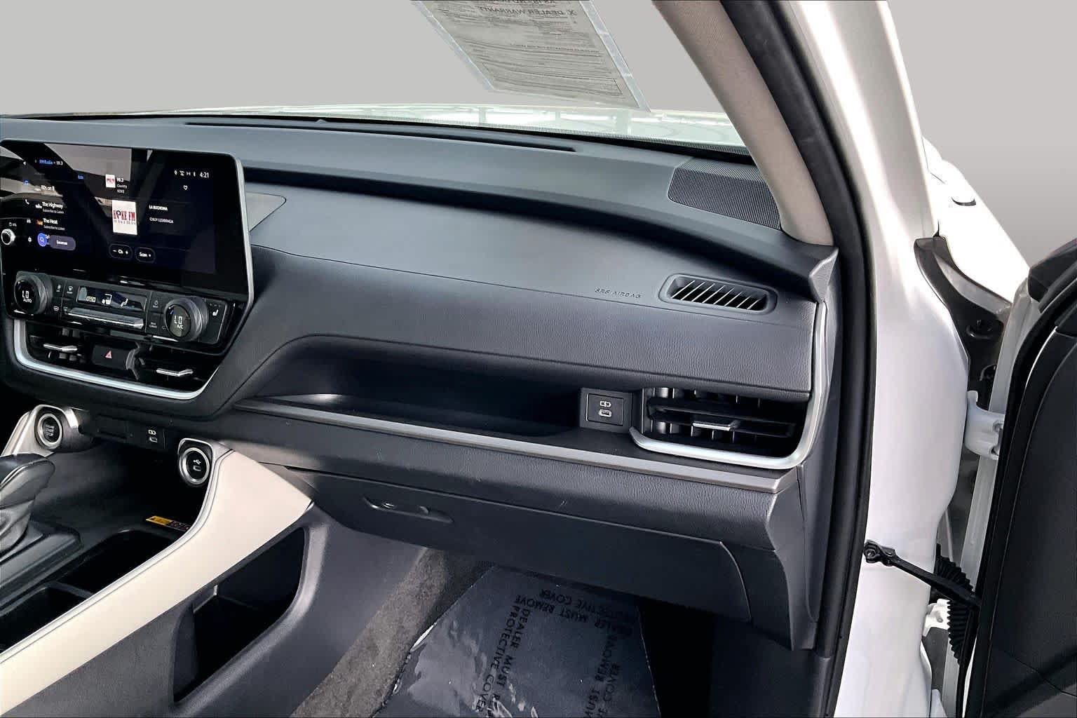 Used 2024 Toyota Grand Highlander AWD image 18