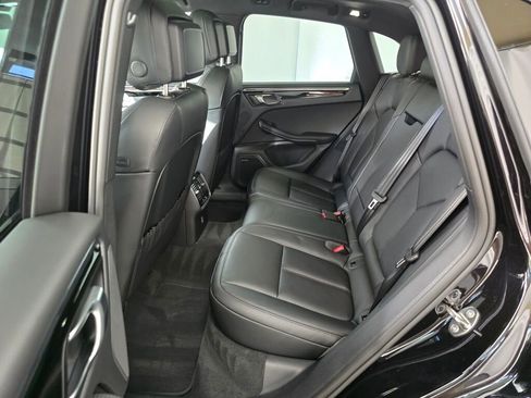 New 2026 Porsche Macan image 19