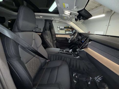 Used 2026 Volvo XC90 B5 Plus AWD/4WD image 14