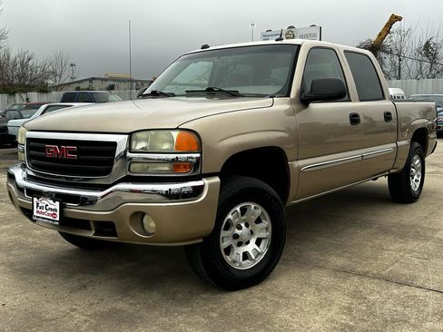 Used 2005 GMC Sierra 1500 SLE w/ Off-Road Package image 63