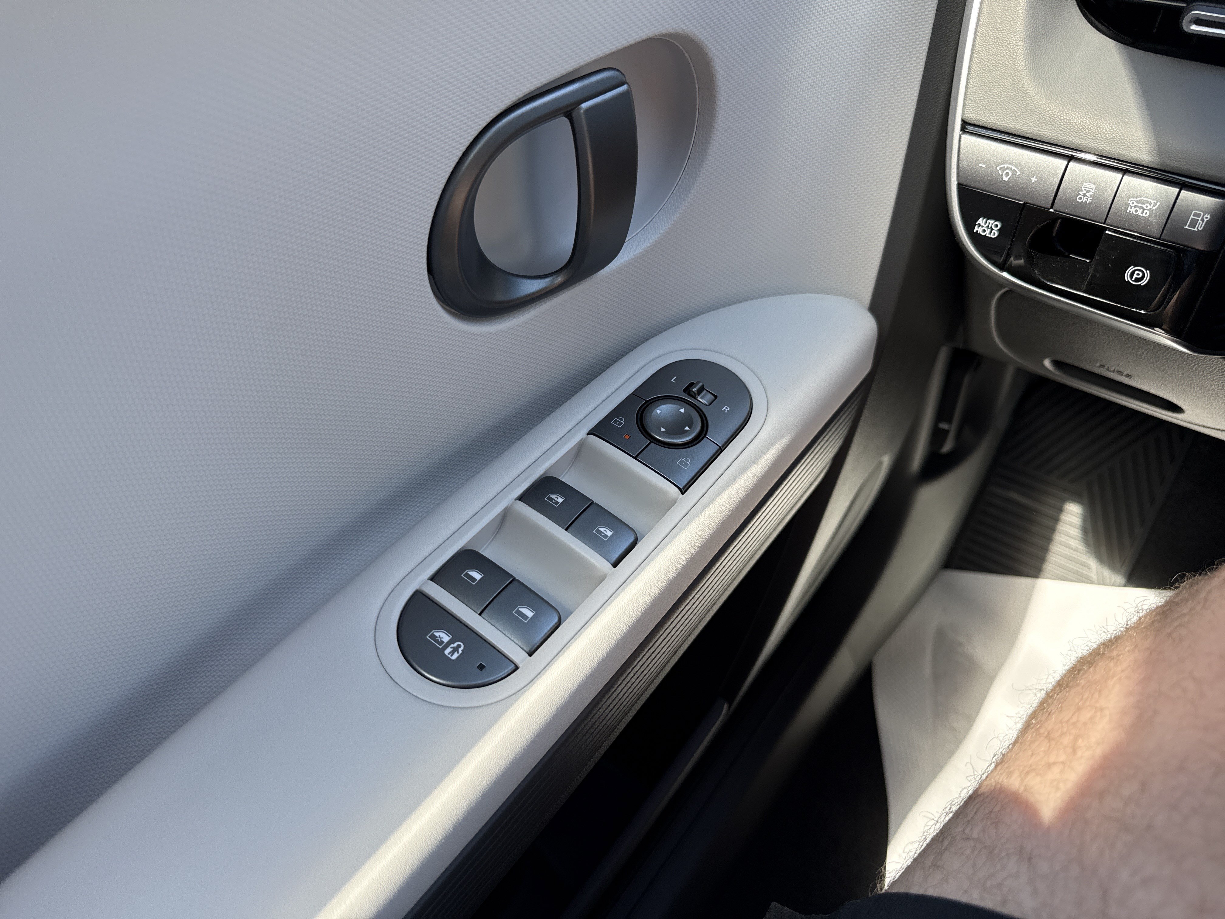 New 2026 Hyundai Ioniq 5 SEL AWD/4WD image 16