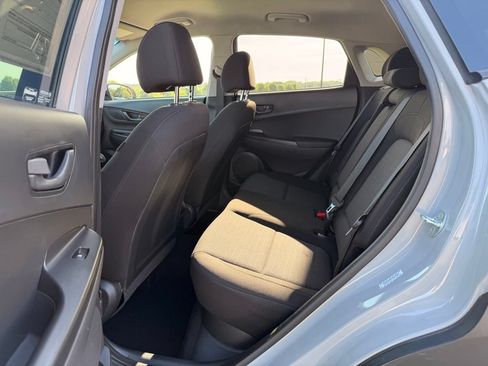 Used 2023 Hyundai Kona SEL FWD image 5