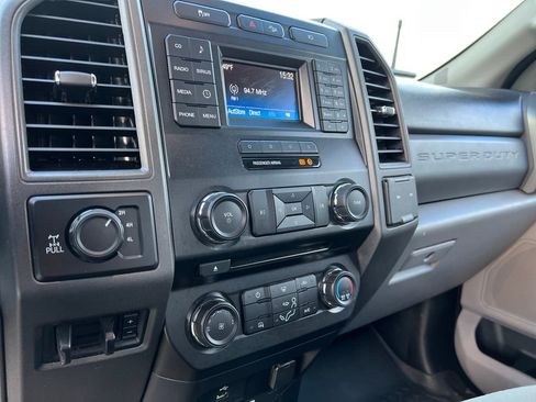 Used 2018 Ford F250 XL w/ STX Appearance Package image 23