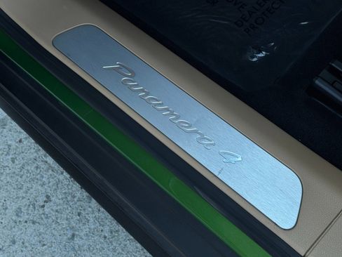 Used 2021 Porsche Panamera 4 image 19