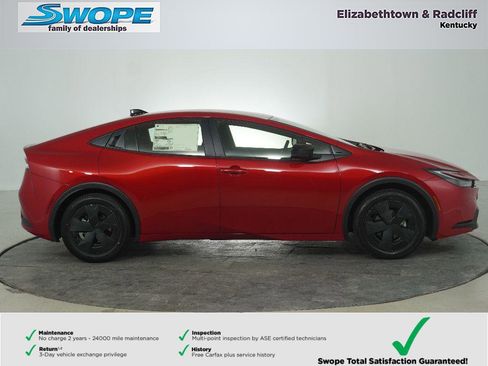 New 2026 Toyota Prius LE image 2