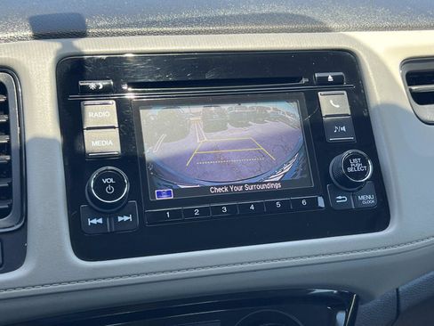 Certified 2020 Honda HR-V LX image 13