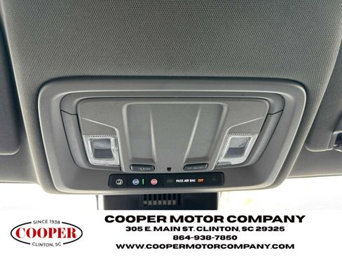 Used 2025 GMC Sierra 1500 SLT image 21