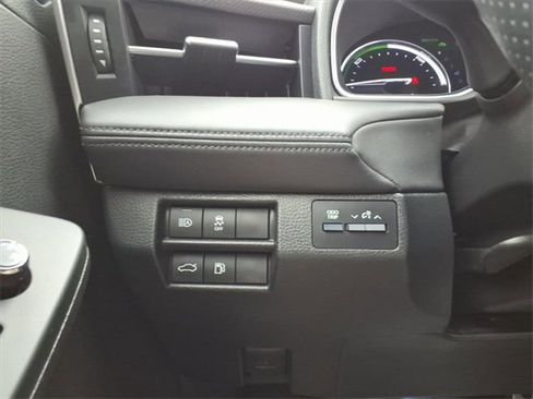 Certified 2019 Toyota Avalon XSE image 16